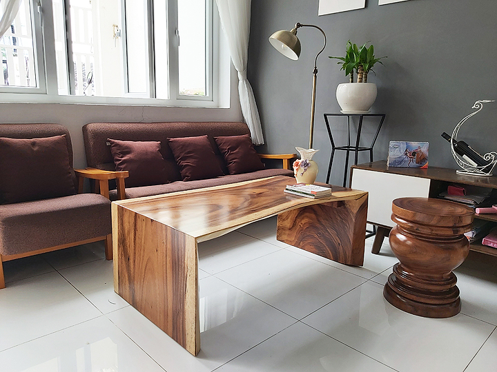 Sang trọng và đẳng cấp với Sofa gỗ me tây được chế tác từ loại gỗ quý hiếm có xuất xứ từ Tây Nguyên